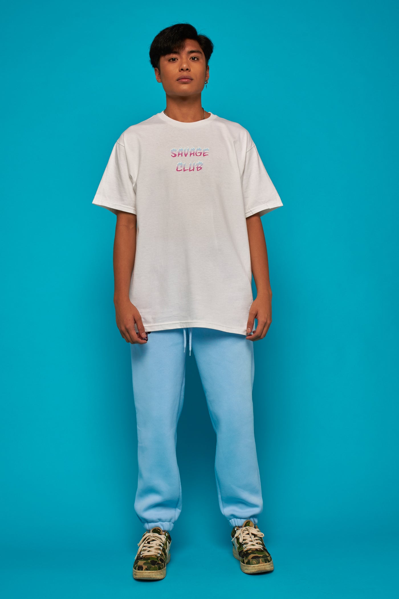 savage club white t-shirt flame gradient logo -premium cotton